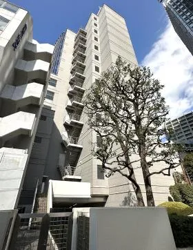 青山安田ビルの外観