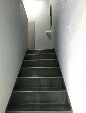 塚田ビルの外観
