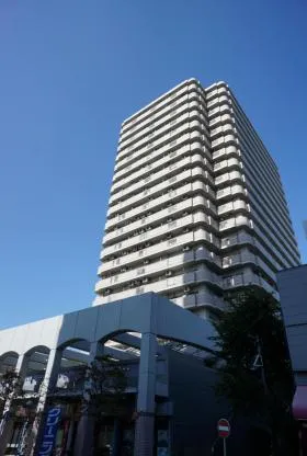 ツインタワーすみとし毛利館ビルの外観