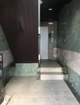 建麗ビルの外観