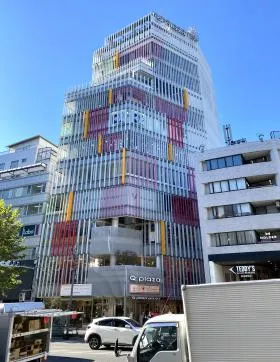 キュープラザ原宿の外観