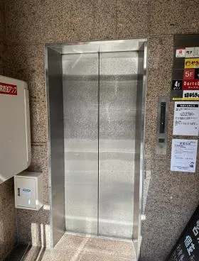 西山興業新水道橋ビルの外観