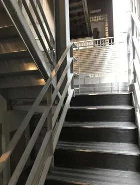 ブレステン西新宿の外観