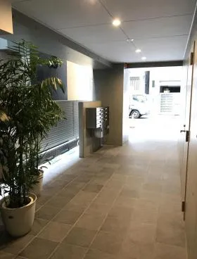 ブレステン西新宿の外観