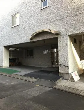 小田急駿河台ビルの外観