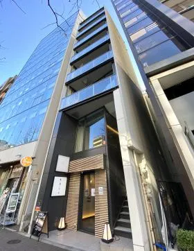 JLBグランエクリュ四ツ谷ビルの外観