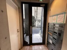 JLBグランエクリュ四ツ谷ビルの外観