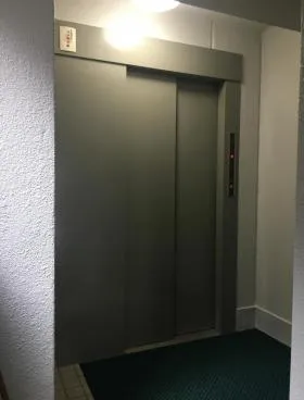 東條ビルの外観