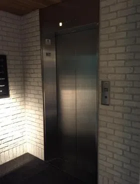 西五軒町ビルの外観