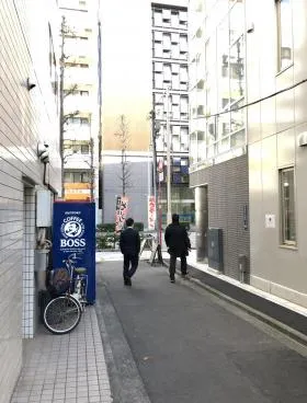 新小伝馬町ビルの外観
