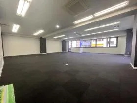 新小伝馬町ビルの外観