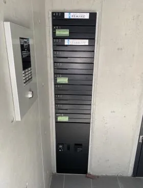 コンポジット日本橋三越前ビルの外観