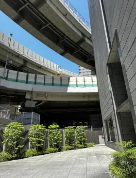 KDX箱崎ビルの外観