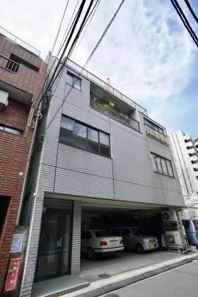 St.Maloビルの外観