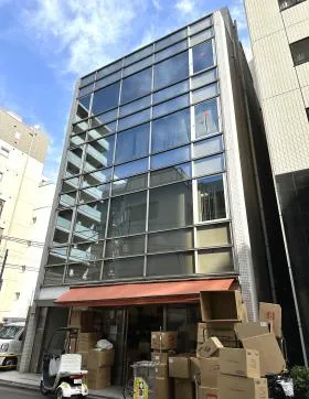 岡常小舟町ビルの外観