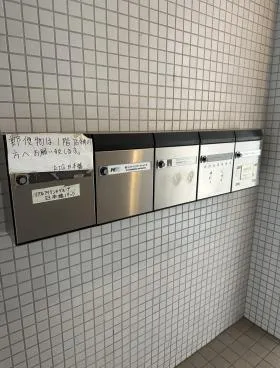 岡常小舟町ビルの外観