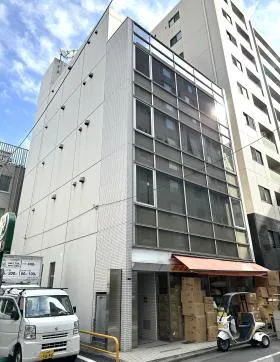 岡常小舟町ビルの外観