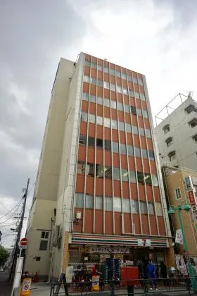 いせ市ビルの外観