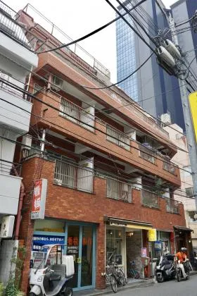 サンローゼ新宿の外観