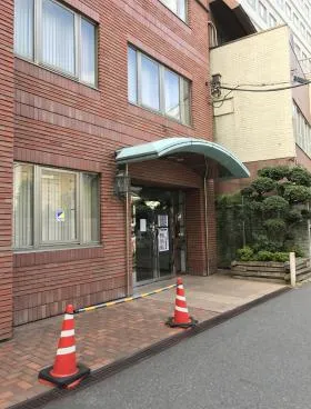 外山ビルの外観