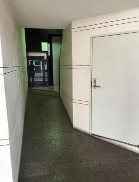 外山ビルの外観