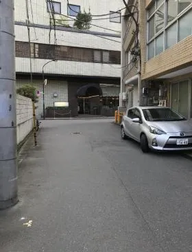 外山ビルの外観