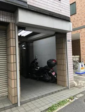 前川ビルの外観