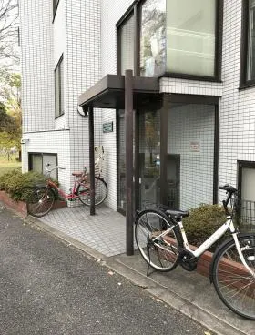 青山ガーデンハウスビルの外観