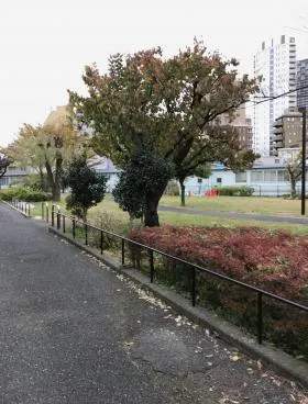 青山ガーデンハウスビルの外観