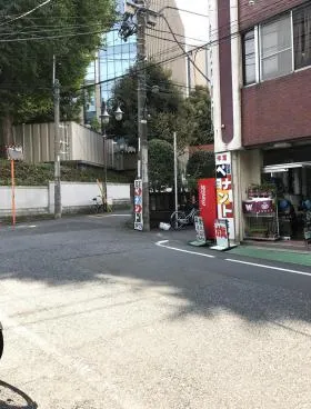 KYビルの外観
