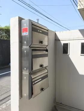 LALLAビルの外観