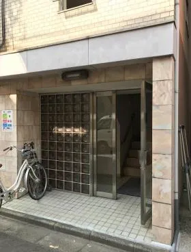 牛山マンションビルの外観