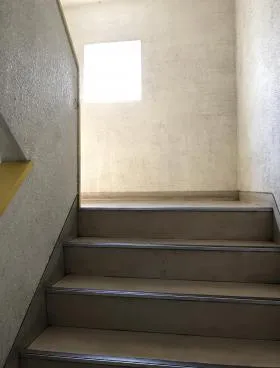 牛山マンションビルの外観