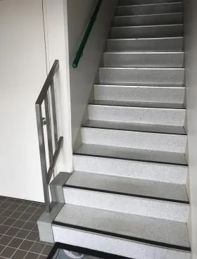 榎本ビルの外観