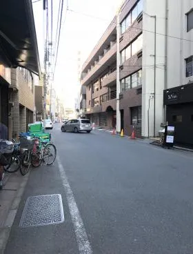 小谷泰昌堂ビルの外観