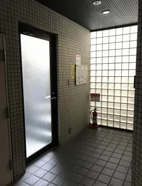 テンポイントビルの外観