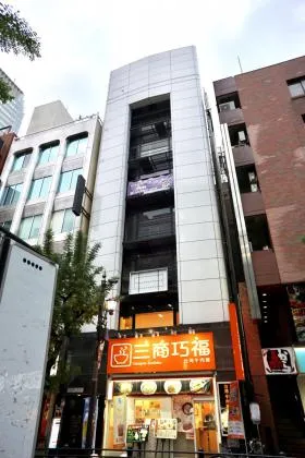 ゴールド赤坂ビルの外観
