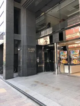 オーイズミ東上野ビル西館の外観