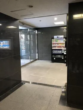 オーイズミ東上野ビル西館の外観