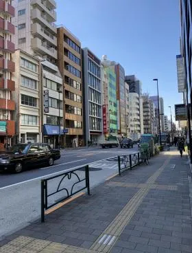 オーイズミ東上野ビル西館の外観
