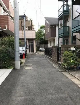 新宿区本塩町事務所倉庫の外観