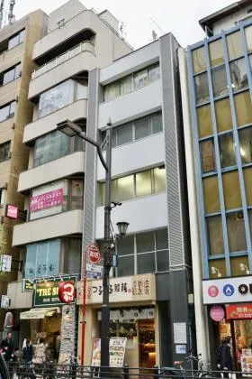 プランドール赤坂ビルの外観