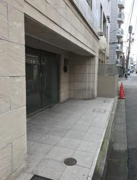 麻布十番ロイヤルプレイスビルの外観