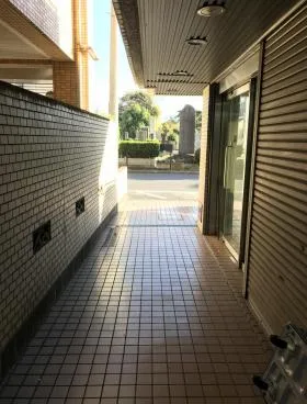 ラ・グロルビルの外観