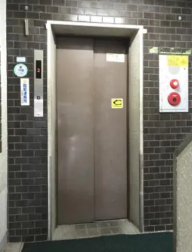 富士ビルの外観