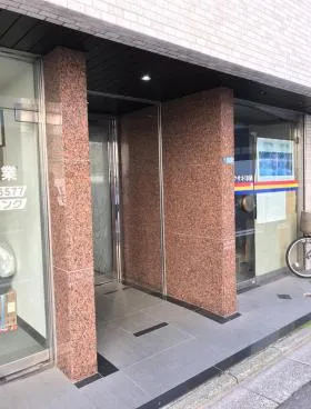 宝栄三崎町ビルの外観