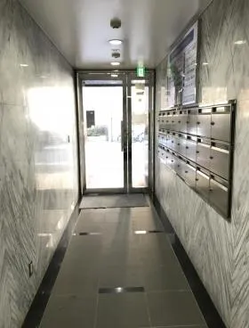 宝栄三崎町ビルの外観