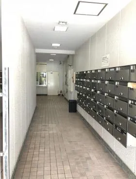 サンパーク鶯谷ビルの外観