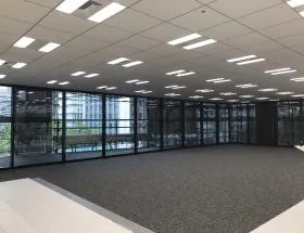 銀泉西新橋ビルの外観