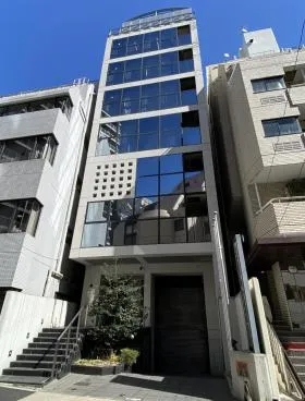 小原サンデンビルの外観